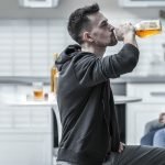 Jaka jest przyczyna alkoholizmu?